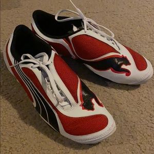 Puma soccer shoes for artificial turf or indoors.